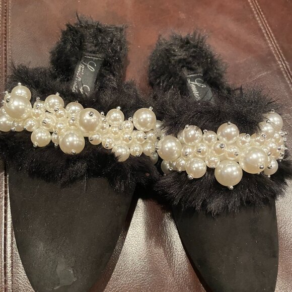 Lauren Lorraine SARITA FAUX FUR SLIPPER SANDAL WITH PEARL DETAILING size 7 - Picture 5 of 5